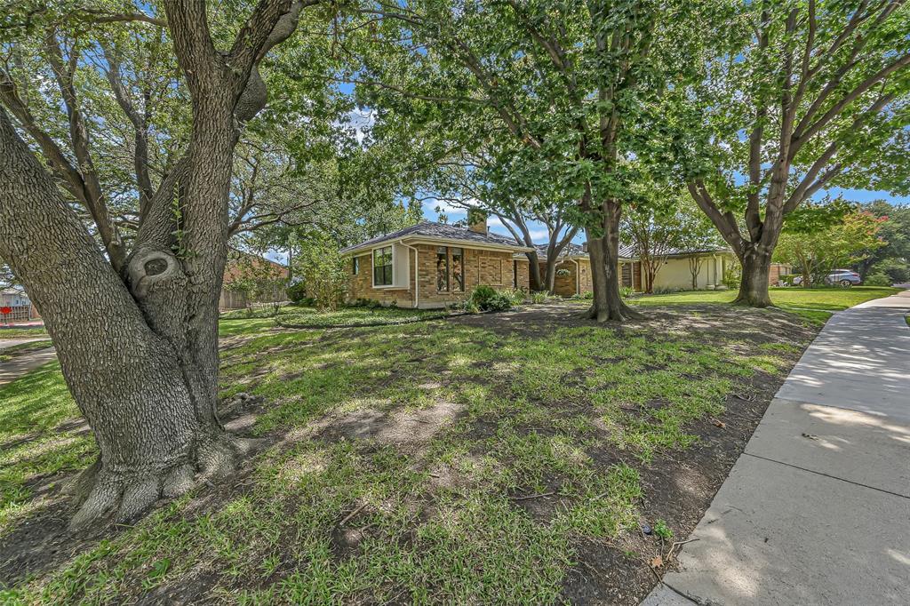 4020 Flintridge Drive