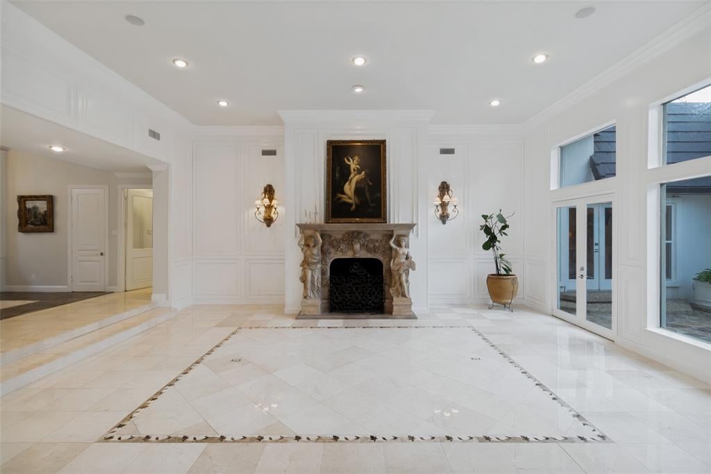 14205 Hughes Lane
