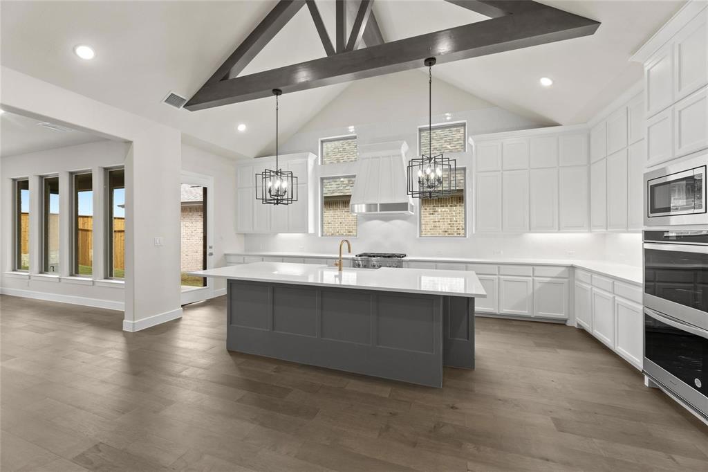 2422 Hawksbury Court