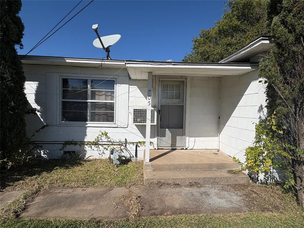 705 E Lamberth Road