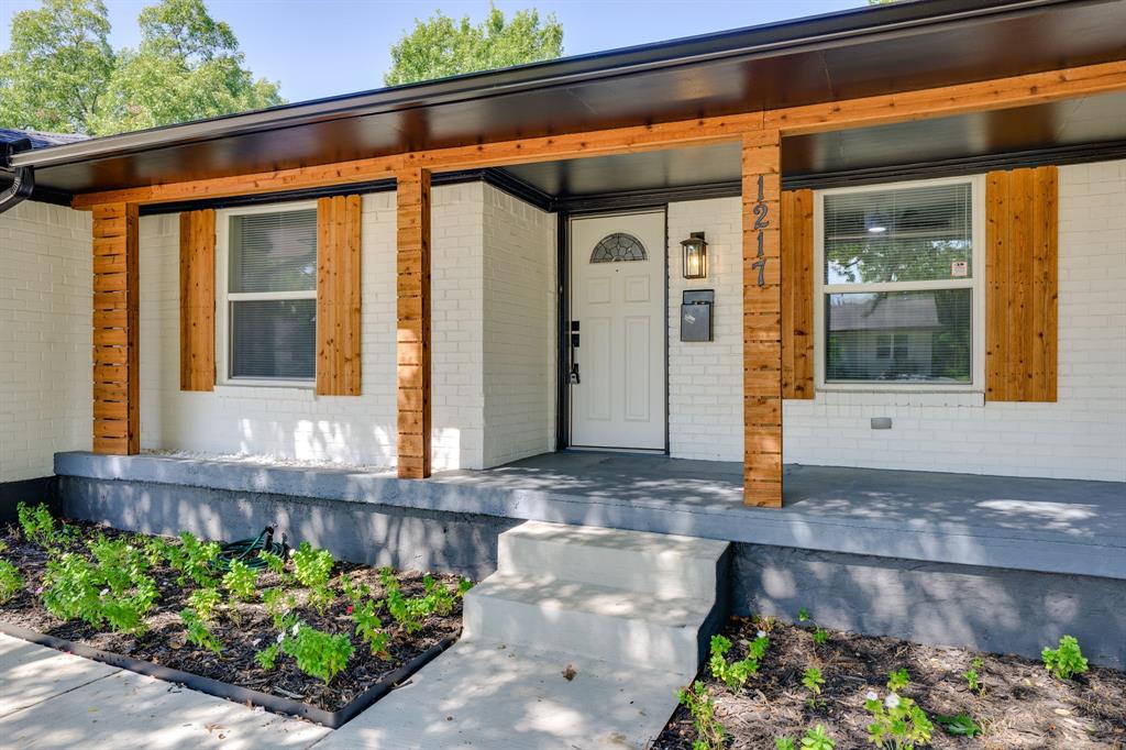 1217 Mayfield Avenue
