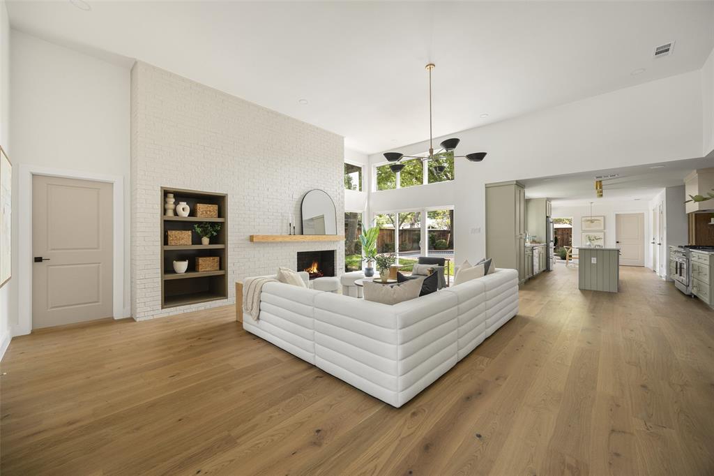 Lake Hlnds Add - Residential