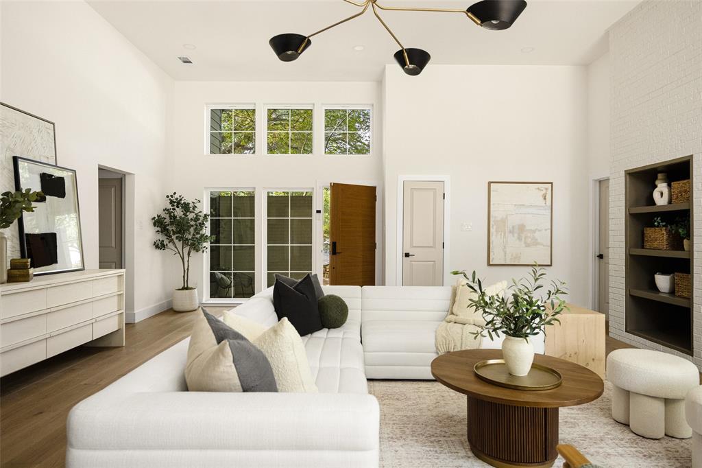 Lake Hlnds Add - Residential