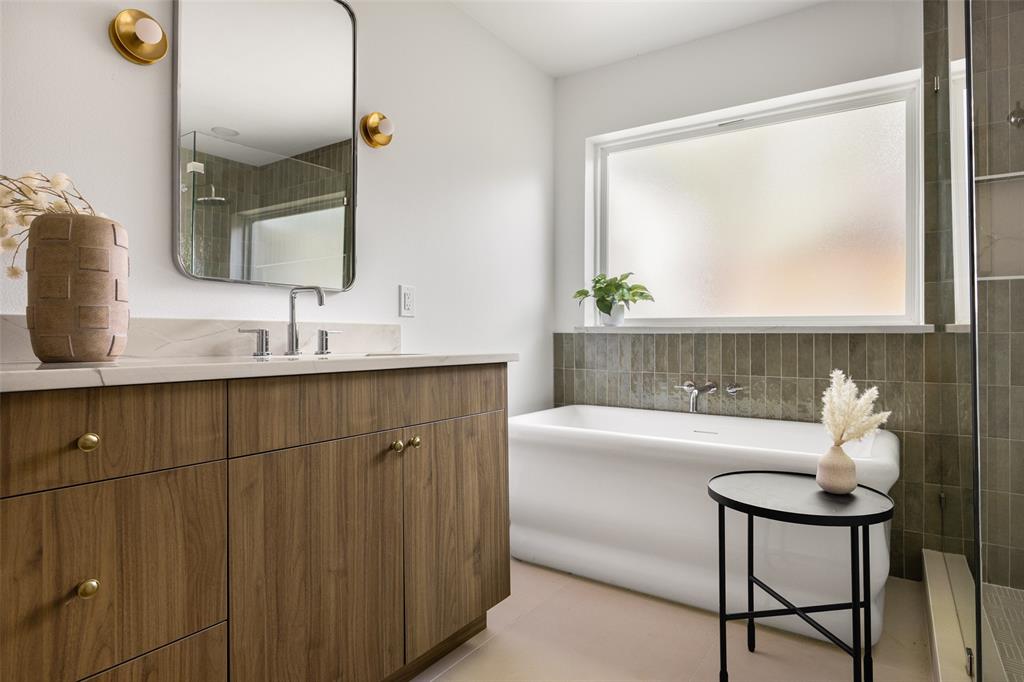 Lake Hlnds Add - Residential