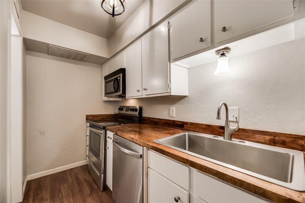 STONES THROW CONDOMINIUM - Residential Lease