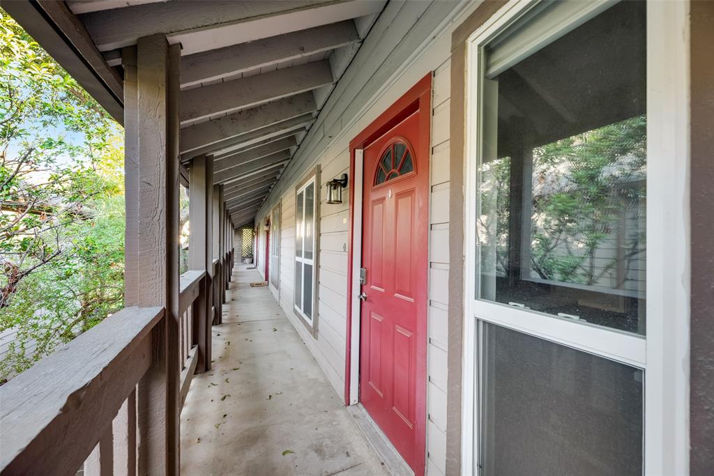 STONES THROW CONDOMINIUM - Residential Lease