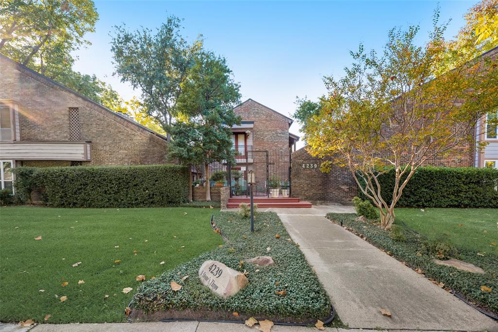 STONES THROW CONDOMINIUM - Residential Lease