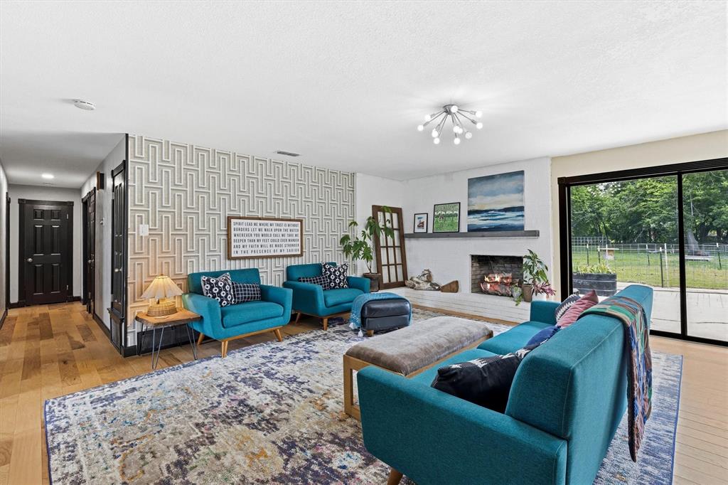 216 Meadowlark Lane