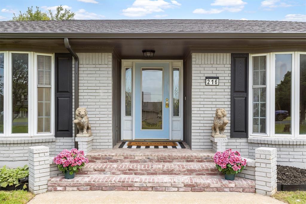 216 Meadowlark Lane