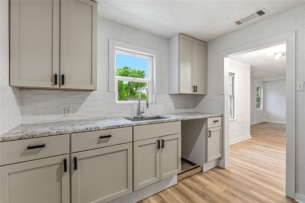 Deerpath Village 05 - Residential