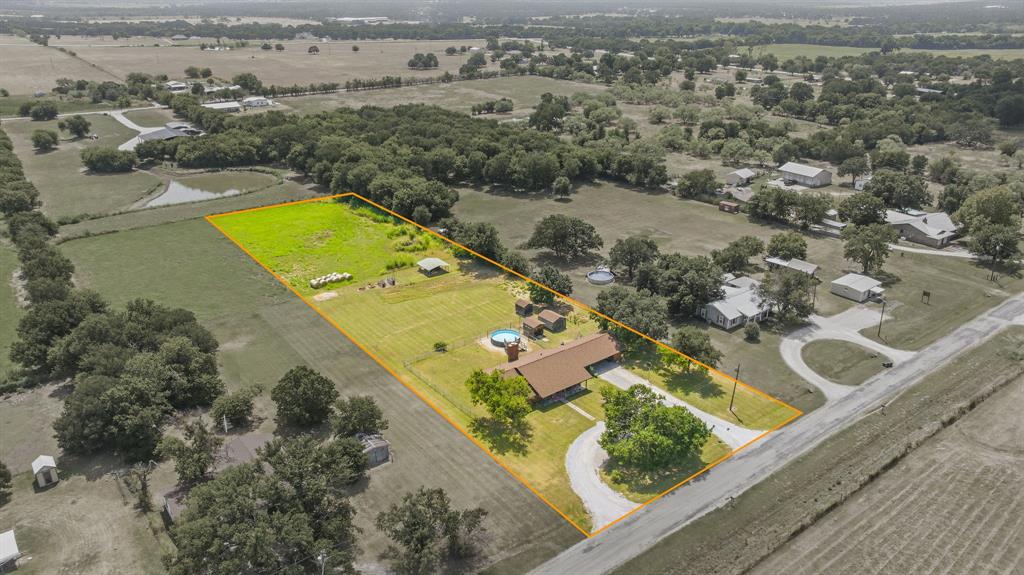 Photo of 1642 Salesville Road, Mineral Wells, TX 76067 (MLS # 21345742)