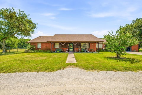 Photo of 1642 Salesville Road, Mineral Wells, TX 76067 (MLS # 21345742)