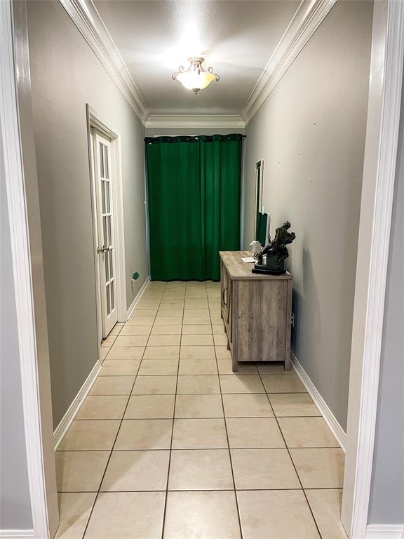 1035 Cressmont Street