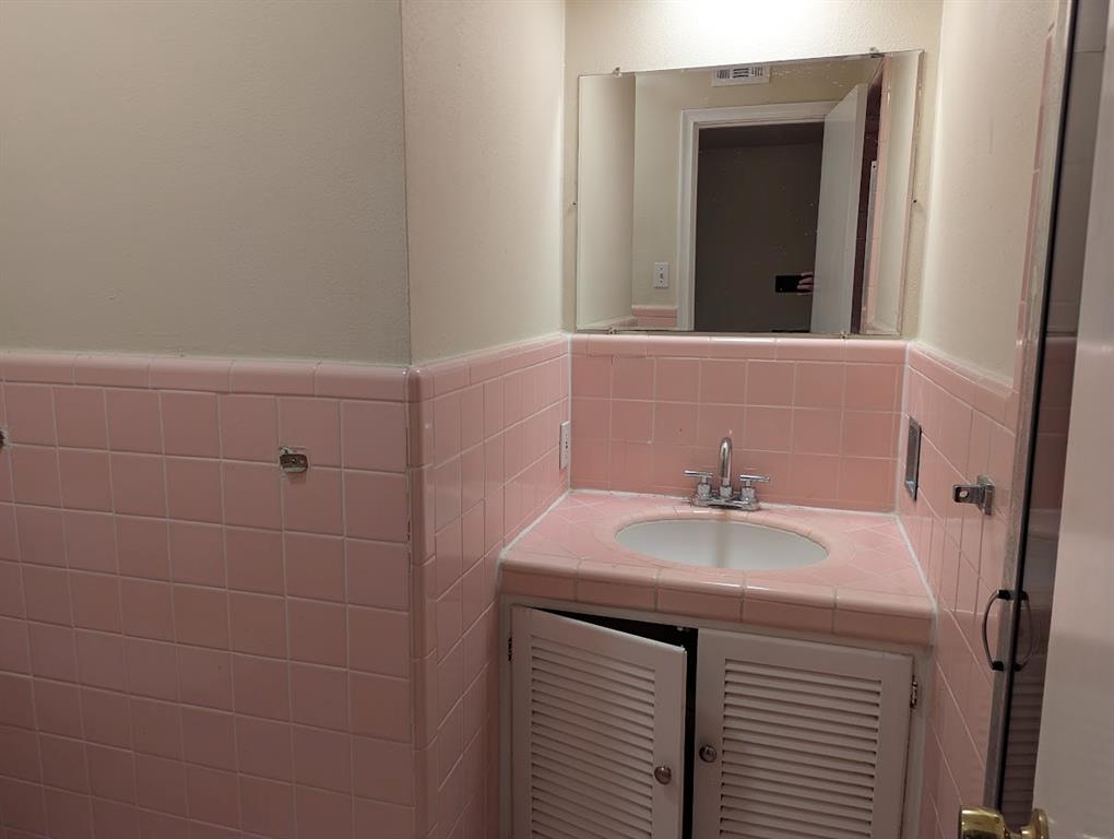 Park Central Condo - Residential