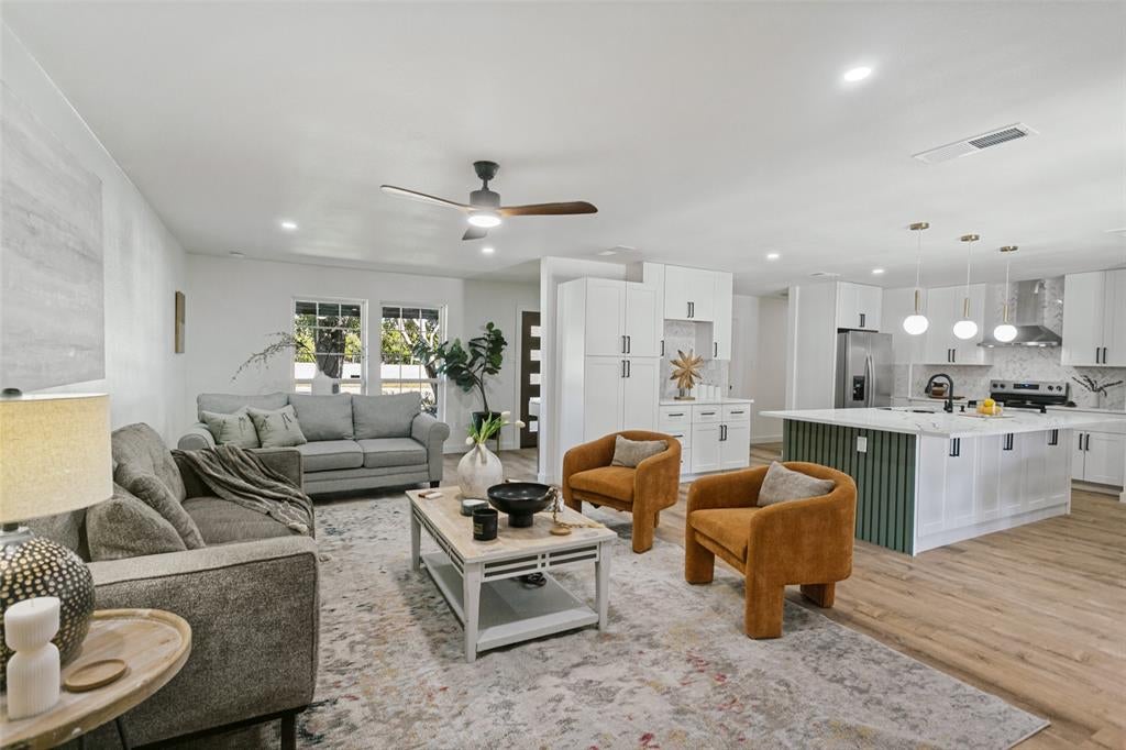 2704 Parkhaven Drive