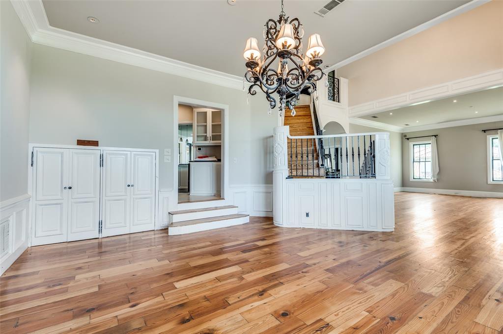 2422 Creekwood Drive