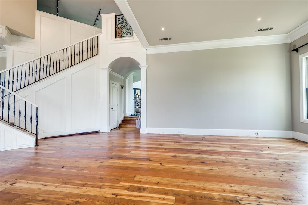 2422 Creekwood Drive