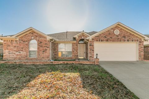 Photo of 602 Joy Lane, Mansfield, TX 76063 (MLS # 21195331)