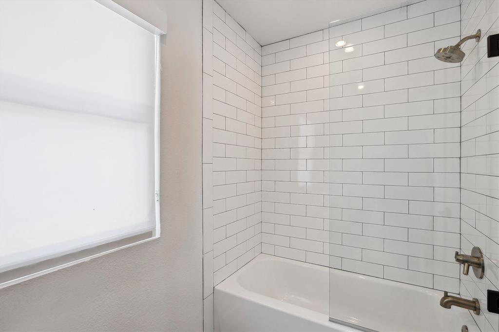 Lake Country Estates Add - Residential