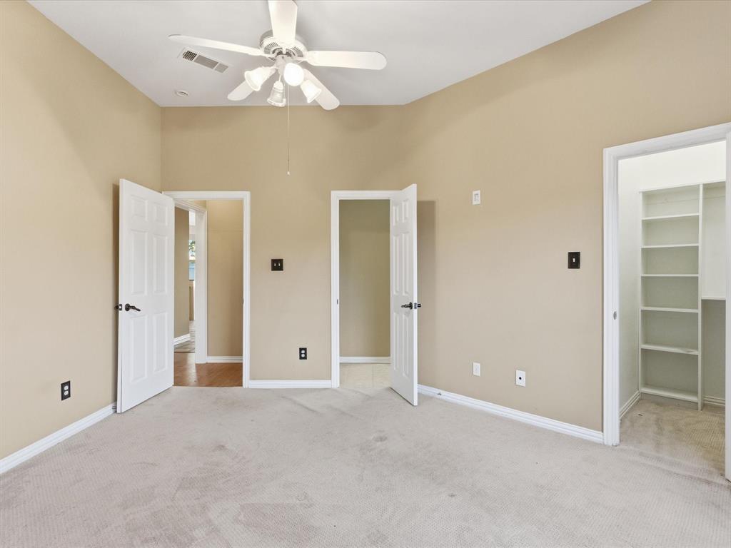 Emerald Sound At Lake Lewisvil - Residential