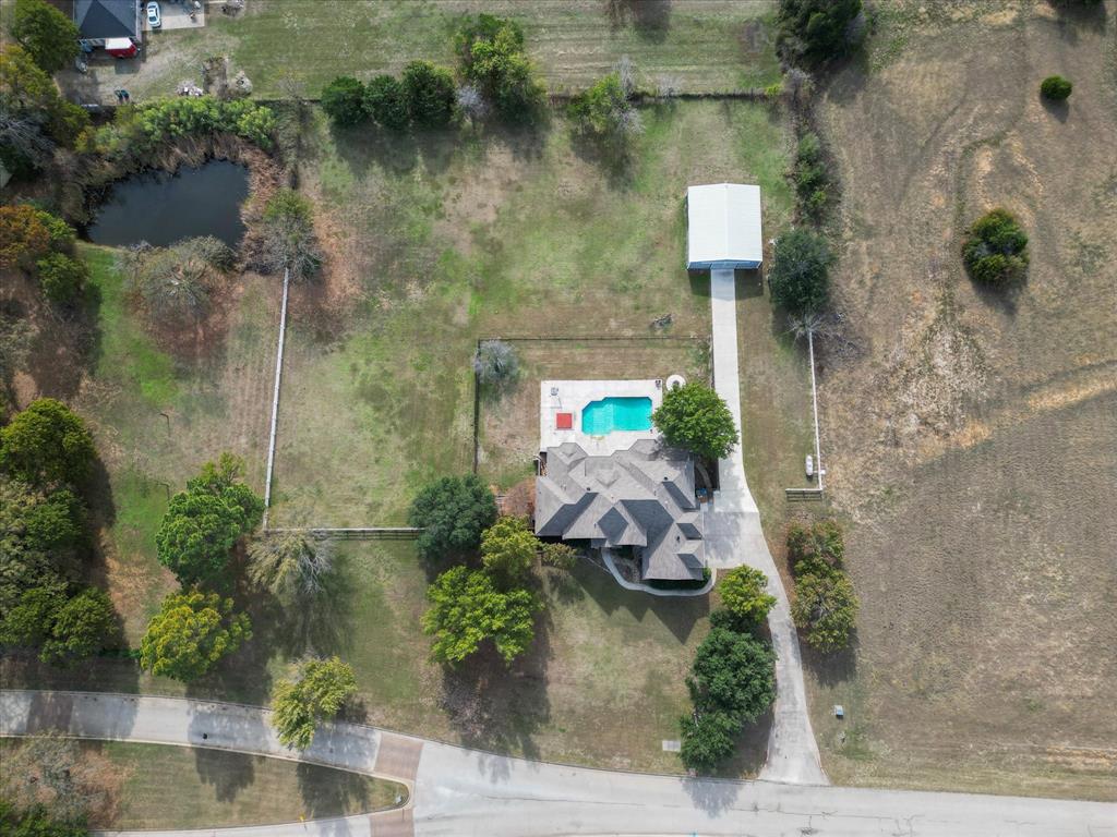 Emerald Sound At Lake Lewisvil - Residential