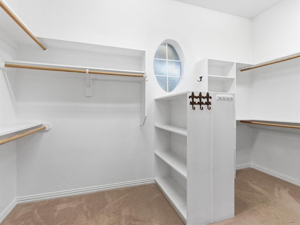 Emerald Sound At Lake Lewisvil - Residential