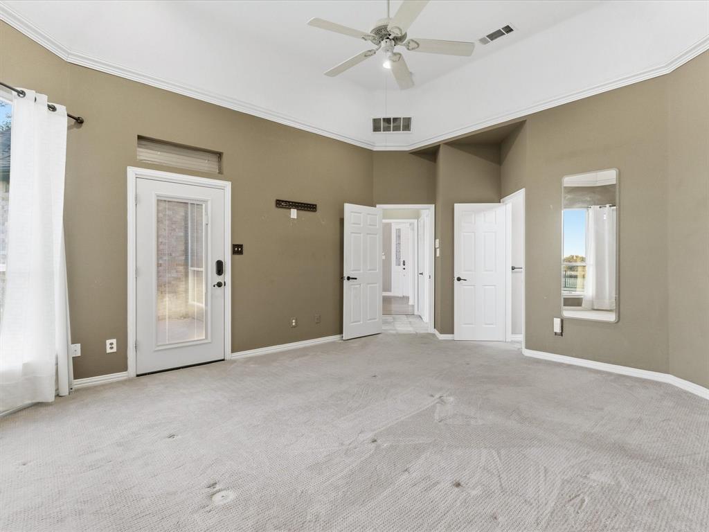 Emerald Sound At Lake Lewisvil - Residential