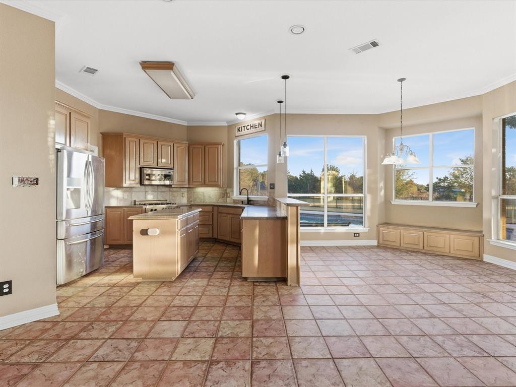 Emerald Sound At Lake Lewisvil - Residential