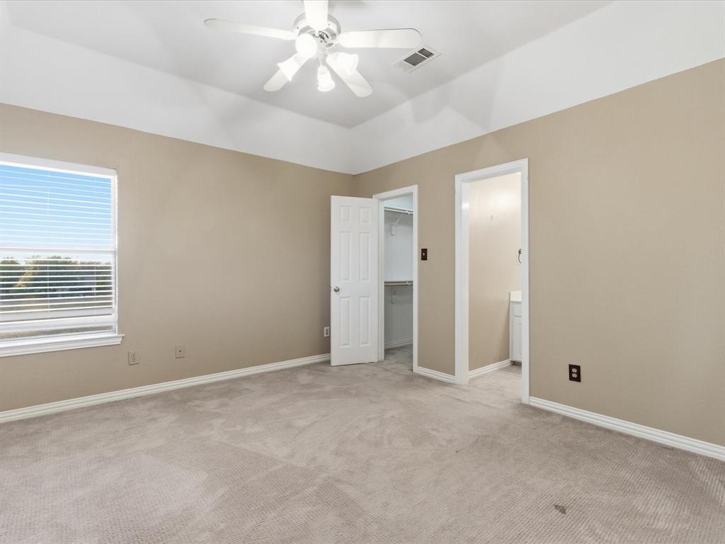 Emerald Sound At Lake Lewisvil - Residential