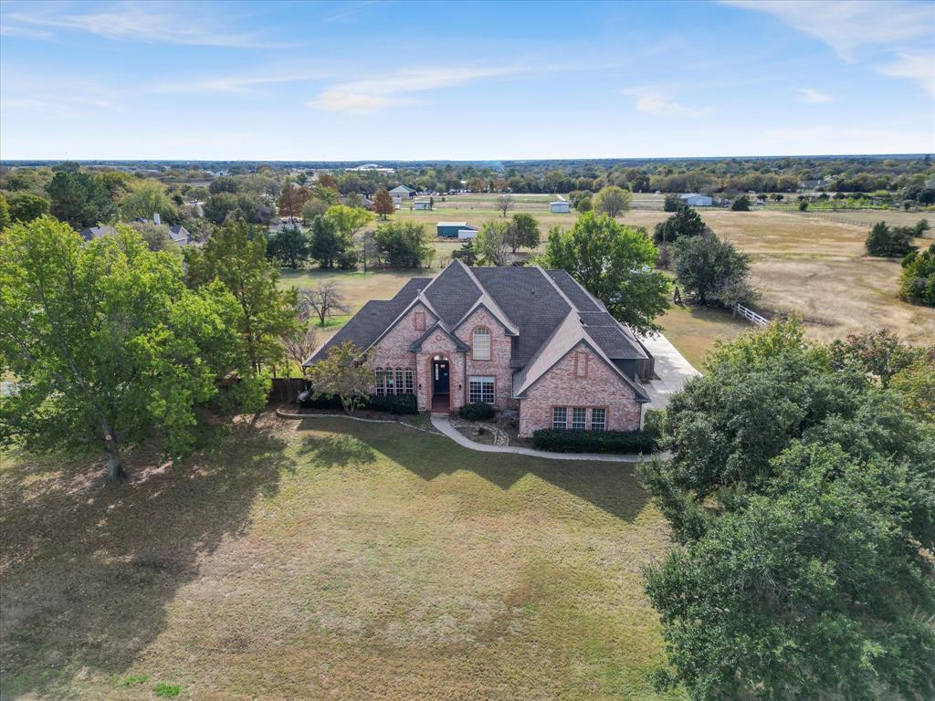 Emerald Sound At Lake Lewisvil - Residential