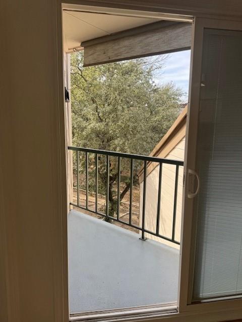 Arlington Oaks Condo - Residential