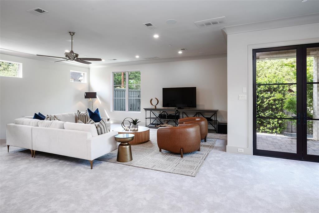 Royal Gardens - Residential