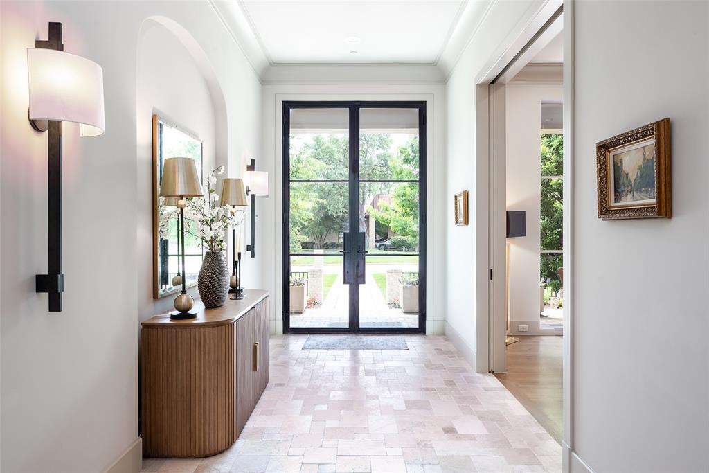 Royal Gardens - Residential