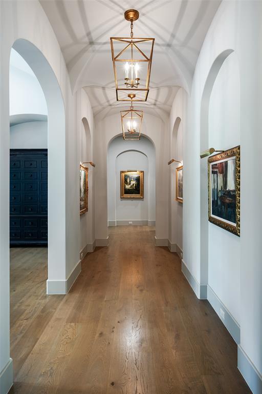 Royal Gardens - Residential