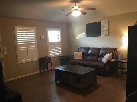 Granbury, Texas 76049, United States, 2 Bedrooms Bedrooms, ,1 BathroomBathrooms,Residential,Active,166102