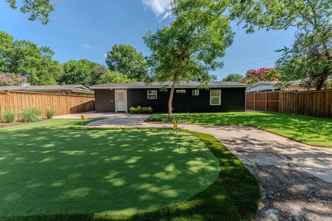 Photo of 2354 San Marcus Avenue, Dallas, TX 75228 (MLS # 21227155)