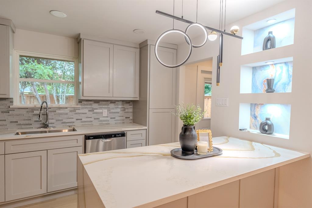 2354 San Marcus Avenue