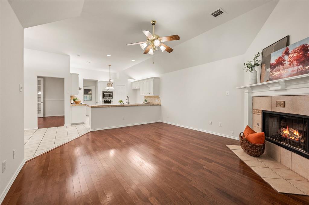 7321 Fallen Oak Drive