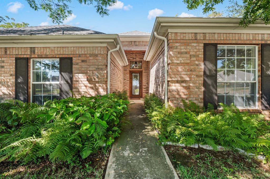 7321 Fallen Oak Drive