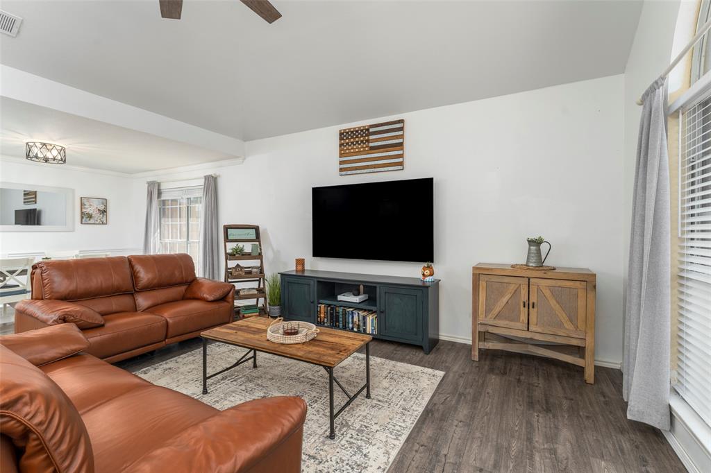 2802 Garden Oaks Place