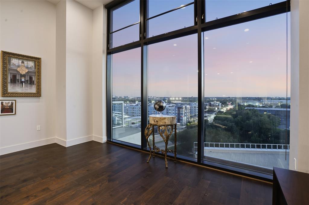 3100 W 7th Street 811