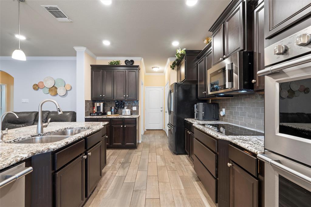 1209 Drummond Circle