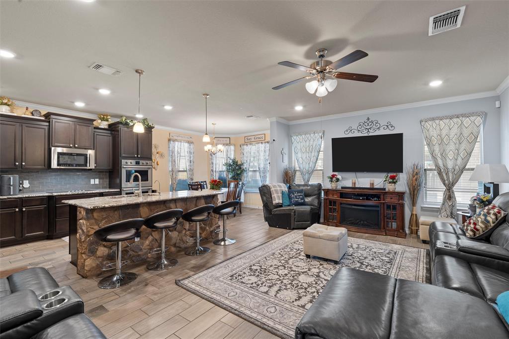 1209 Drummond Circle