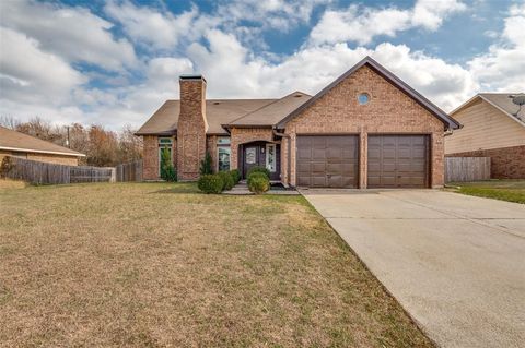 1017 Meadow Creek Drive Lancaster TX 75146