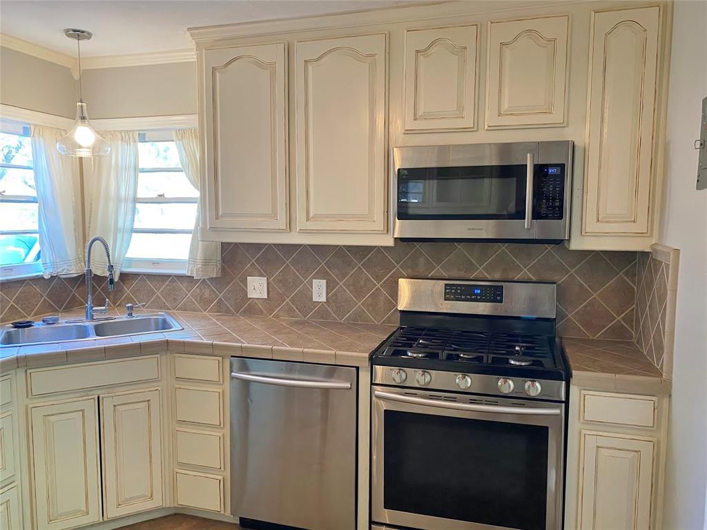 West Ft Worth Land Co - Residential Lease