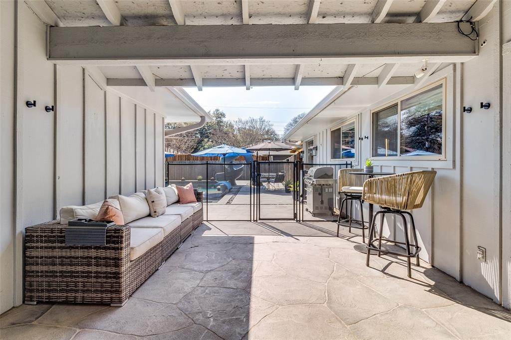 Lovers Lane East - Residential