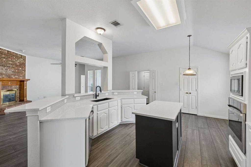 3725 Rosewood Lane