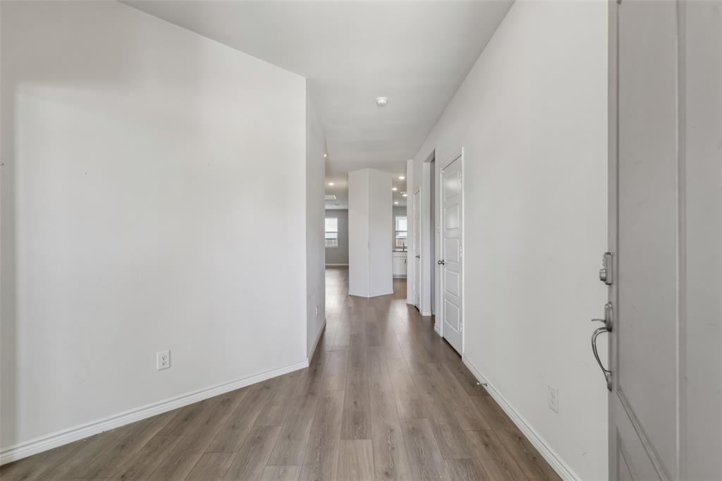 940 Azure Lane