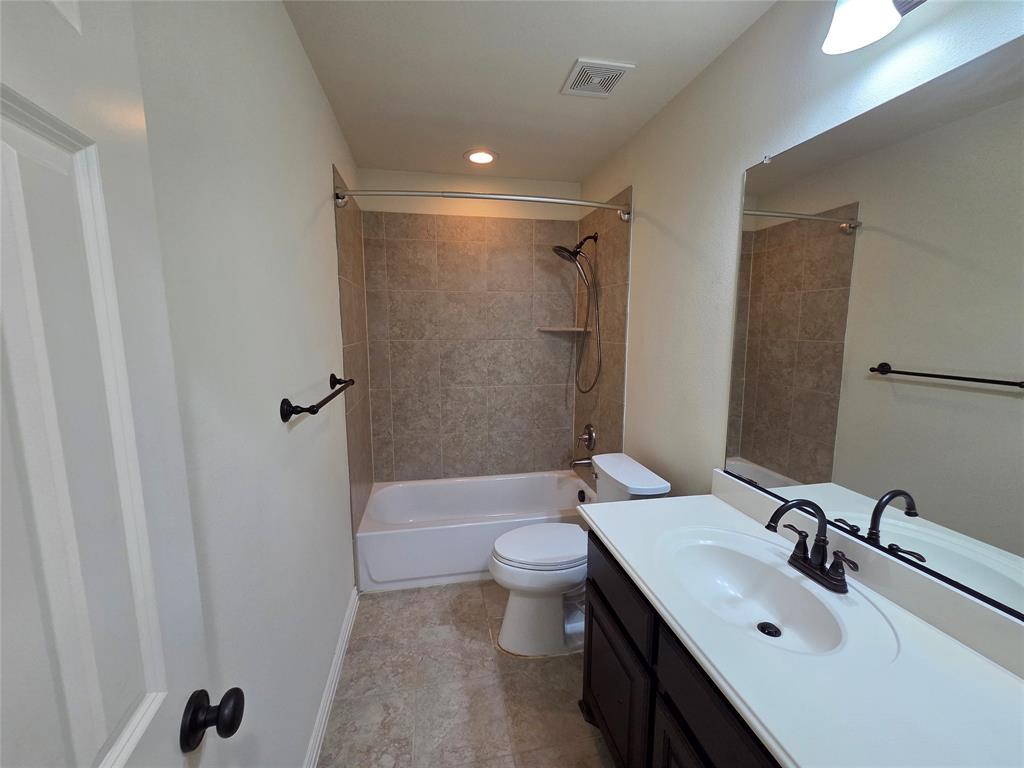 Riverside Village Ph 2b - Residential Lease