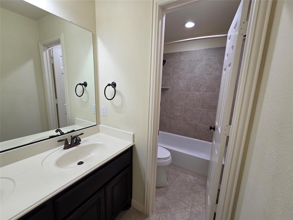 Riverside Village Ph 2b - Residential Lease